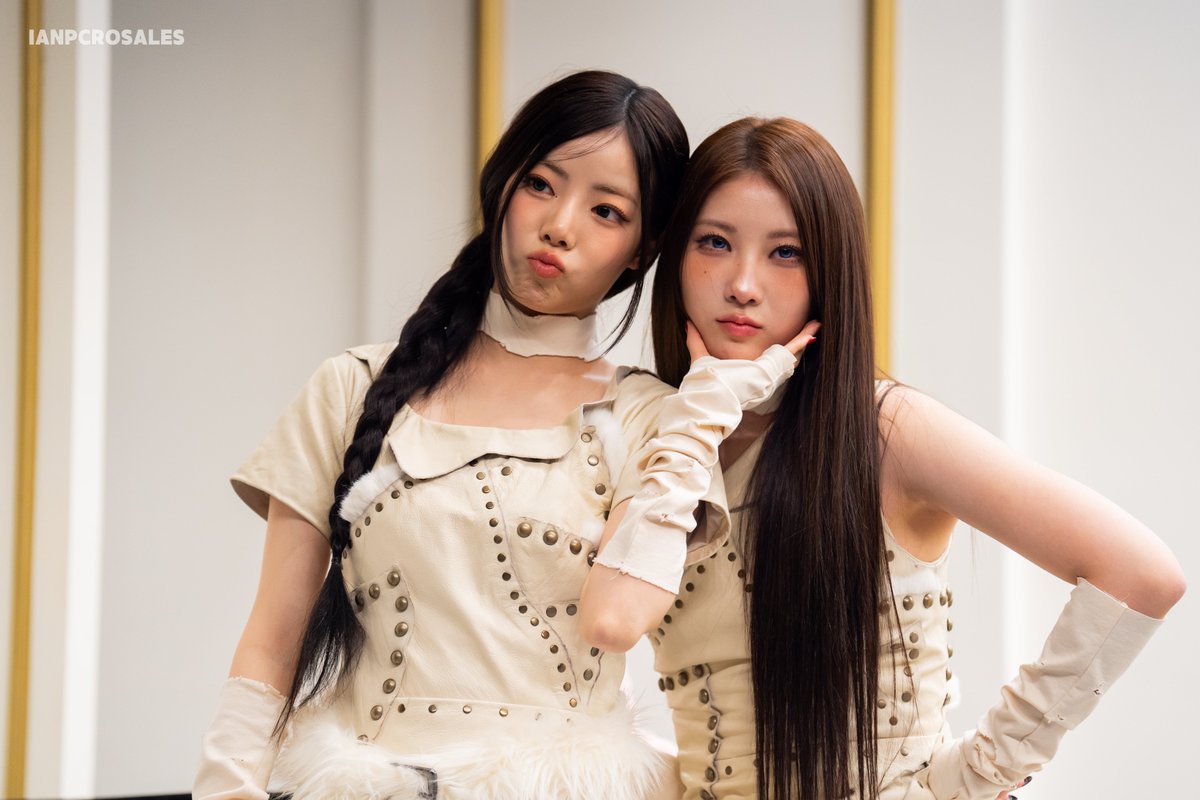ianpcros's tweet photo. 241101 My Chaego heart💙
#채인 #CHAEIN
#고은 #나고은 #GOEUN #NAGOEUN
#CHAEGO
#퍼플키스 #PURPLE_KISS https://t.co/ijt4yoZlEE