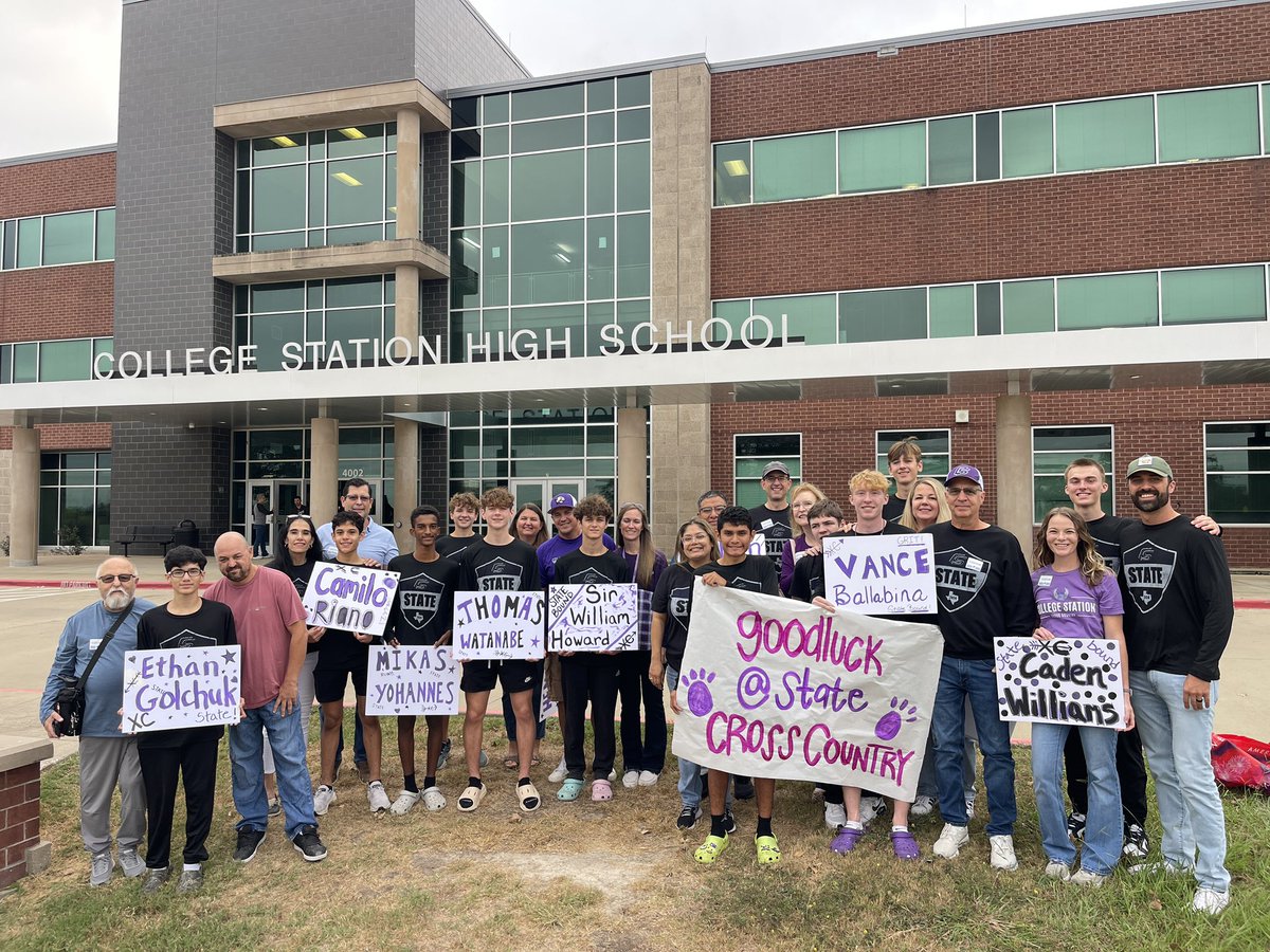 CSHS_Distance's tweet photo. ⭐️STATE BOUND⭐️
Thanks our families @CSHighSchool @CSHSCougarDance @CheerCshs @cshsbands for the TREMENDOUS sendoff this morning👊💜
We look forward to reppin’ CSTAT tomorrow in Round Rock‼️
#CommitToGrit https://t.co/BfyyvqgHHs