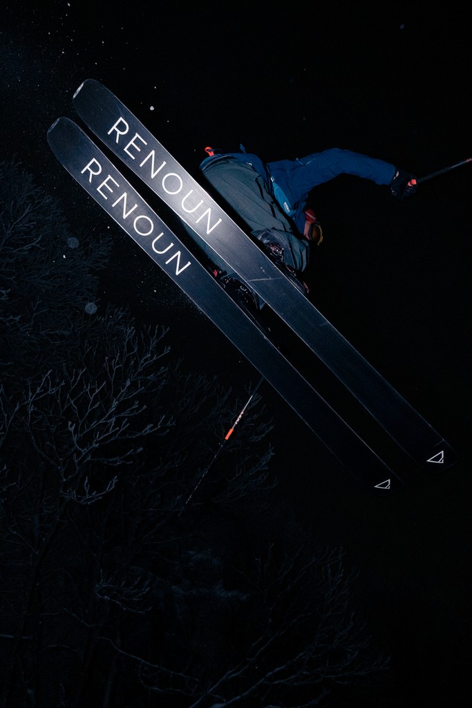 Renoun's in the evening glow. 
•
•

#skiing #snow #adventure #ski #renounskis #winter