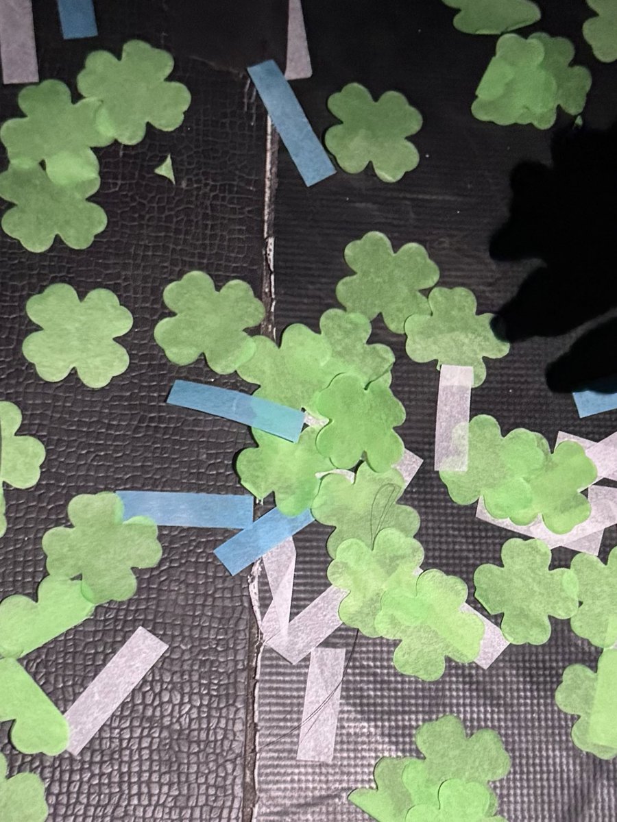 네잎클로버 매니절