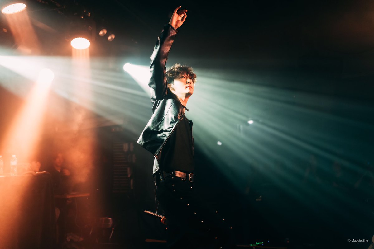 ViewoftheArts's tweet photo. Bang Yongguk: A Fiery Return to the London Stage
Image © Maggie Zhu for View of the Arts
⚠️ Please credit photographer when sharing.
#bangyongguk #showreview #music #artisttofollow #방용국 #bangyongguk_3 https://t.co/CzgikcmrWD