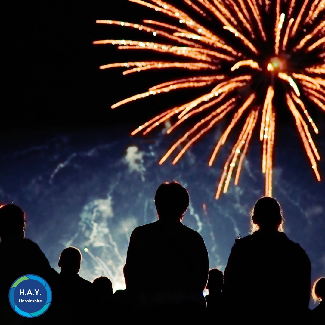 HAYLincolnshire's tweet image. 🎆Bonfire night is fast approaching and you may be planning on attending an event this weekend.  Please be safe, keep your pets indoors and ALWAYS follow the #fireworkcode

How to stay safe this bonfire night: lincolnshire.gov.uk/home-fire-safe…

 #BonfireNight #FireworkSafety #Lincolnshire