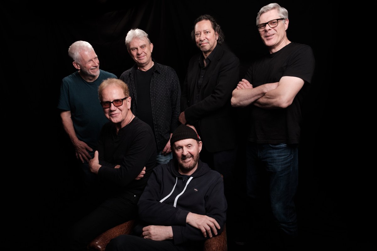Oysterband arrive NEXT WEEK! 🎼

From their earliest days as a noisy, politicised ceilidh band in the late 70s, Oysterband has never stopped evolving or providing the soundtrack to the changing times. 🌟

6 Nov 2024 👉 loom.ly/Pzt3kgI