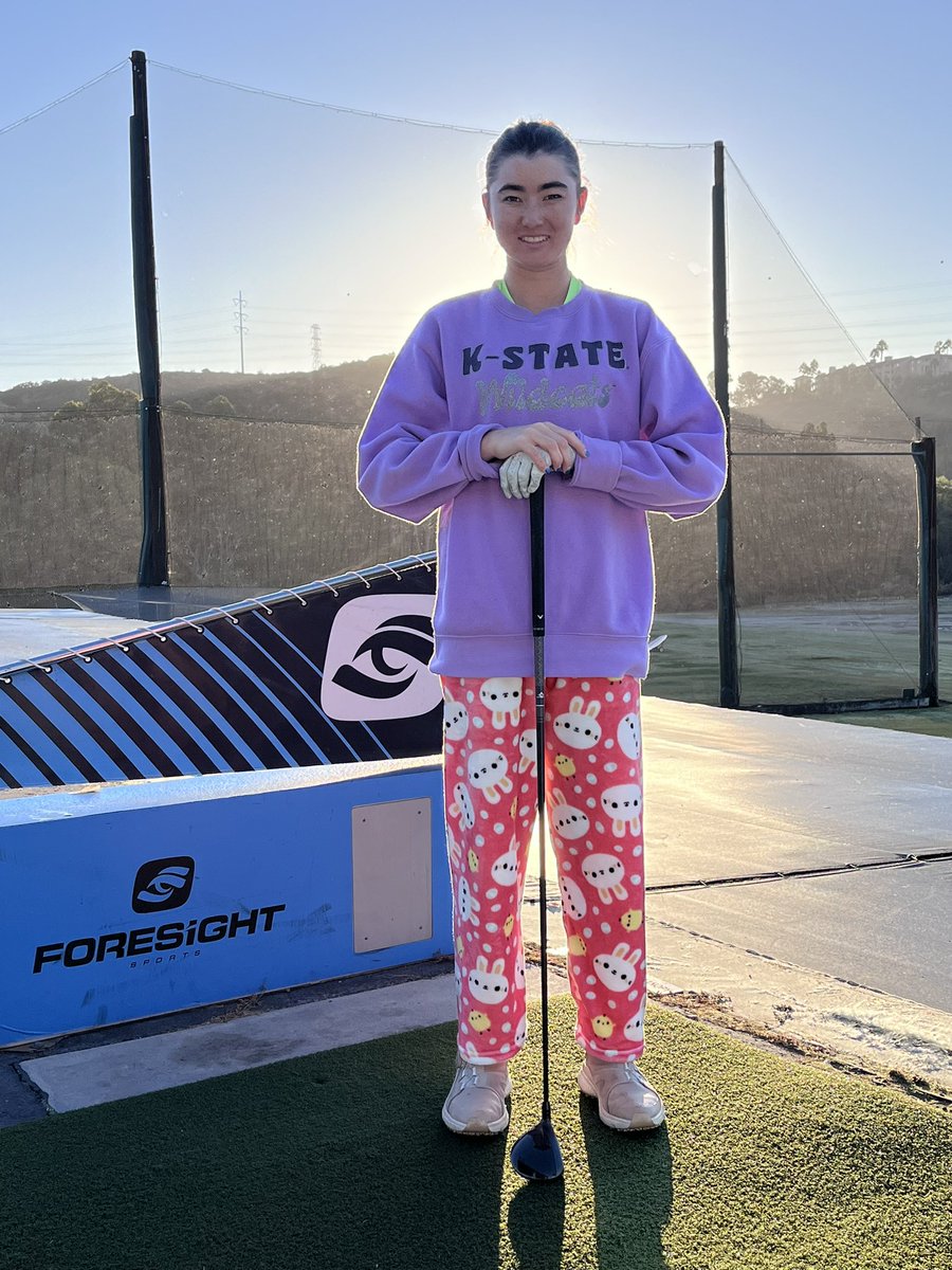 My first early morning practice session with my dad here <a href="/stadiumgolf/">Stadium Golf Center</a> in over a year. He knows my game better than anyone &amp; he wanted to see my swing. Repping my <a href="/kstatesports/">K-State Athletics</a> sweatshirt. Thanks to <a href="/CallawayGolf/">Callaway Golf</a> <a href="/ForesightSports/">Foresight Sports</a> for helping keep get thru 2 years at Cuyamaca CC.💙