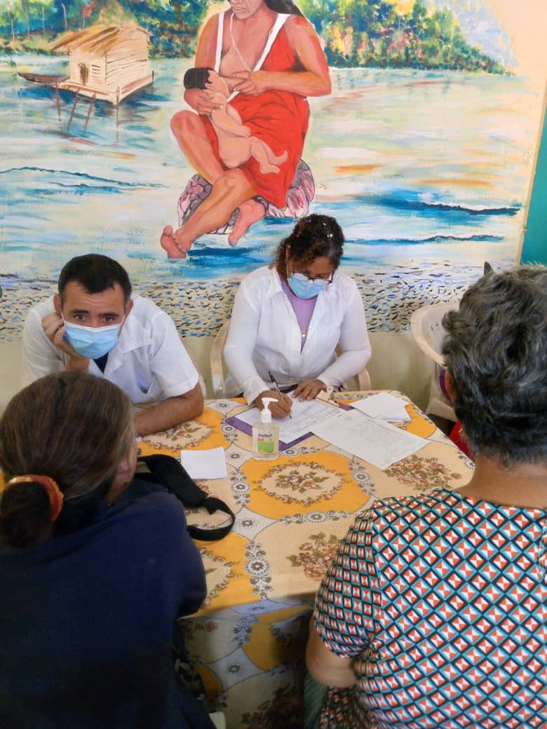 Se realiza jornada de salud en conjunto con el ente venezolano, CDI Raúl Maza Mérida, municipio Tucupita, Estado Delta Amacuro. 
Los profesionales cubanos y venezolanos, hermanos en la atención de salud de la población venezolana.
🇨🇺🇨🇺🇨🇺🇻🇪🇻🇪🇻🇪

#TumbaElBloqueo

#CubaPorLaVida