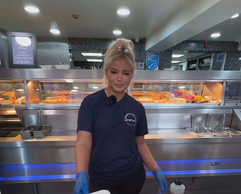 chrismegrath's tweet image. Deeply uninterested person. Obsessed with her