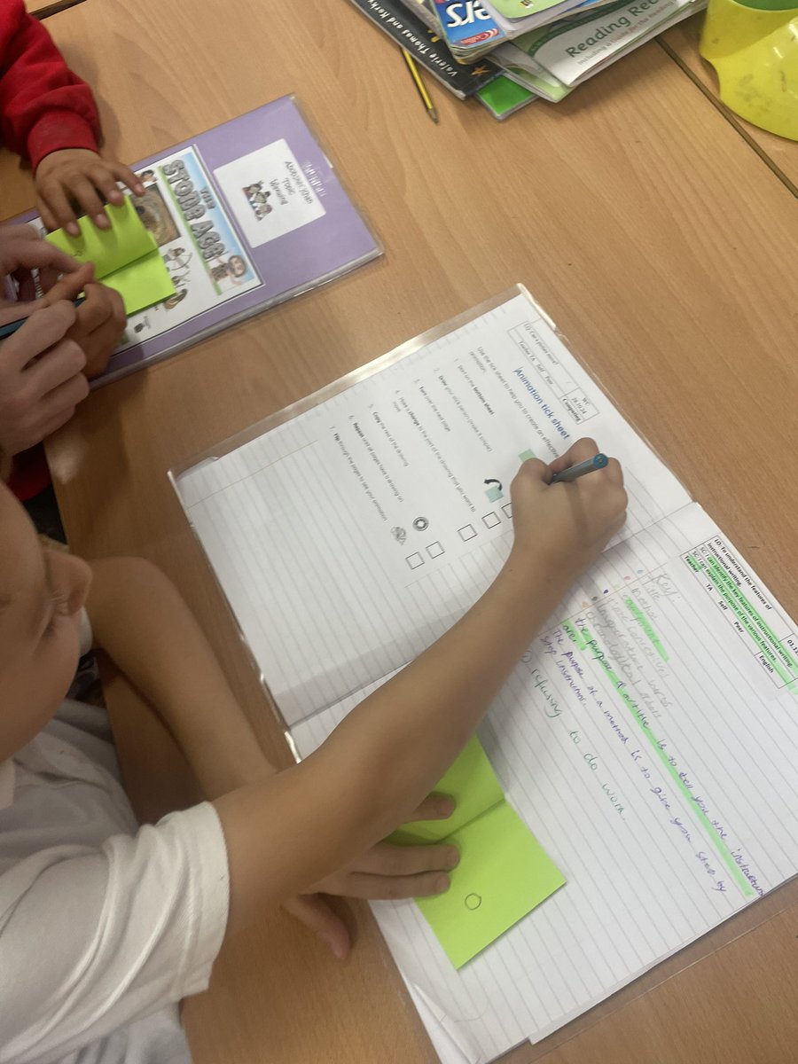 missiongrove1's tweet image. Waxwing class discussed whether they thought that a picture could move. They learnt about simple animation techniques and created their own animations in the style of flipbooks (flick books) using sticky notes 🗒️ #year3 #teachcomputing
