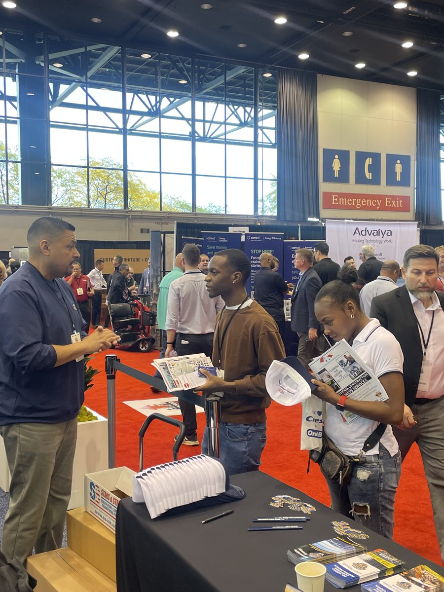 MidAmCarpenters's tweet image. It was pleasure sponsoring the Chicago Build Expo, the Midwest's largest construction &amp;amp; design show. We were able to meet with many students and young professionals about the rewarding careers available in the Carpenters Union.
#UnionProud #MACRC