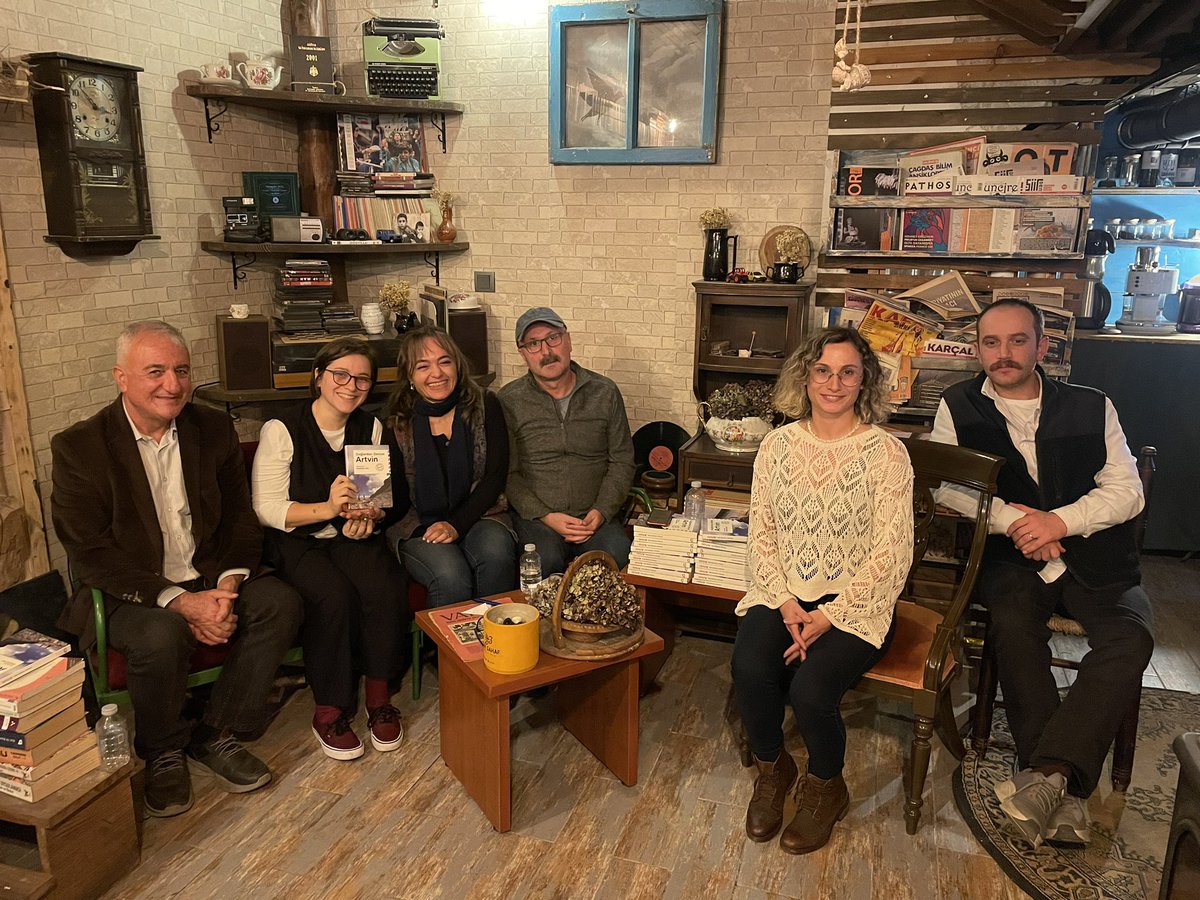 Dağlardan Denize Artvin’i konuştuk. 
Çok güzeldi. Katılımcılara ve konuklara çok teşekkürler. 

<a href="/iletisimyayin/">İletişim Yayınları</a> 
<a href="/senayaydemir/">Şenay Aydemir</a> 
<a href="/oznuryilm/">öznur</a> 
#ŞükrüAslan