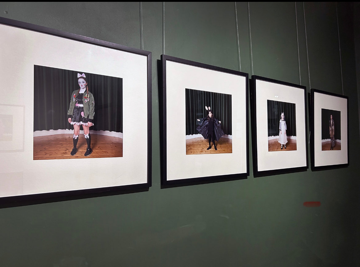 DocuScotland's tweet image. On #Halloween night @SixBySix3 welcomed @margmitch to #Liverpool for the opening of her exhibition The Guisers.

You can read all about a brilliant evening and lots more features and interviews by becoming one of our supporters via Patreon.

Join us today: patreon.com/documentscotla…