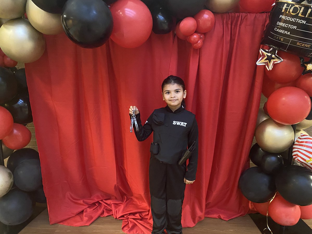 Day 5 Red Ribbon Week: Director’s Day: dress in the direction of your future career. Making healthy choices can pave the way for a great career. <a href="/Martin_Mustangs/">Martin Elementary</a> <a href="/AliefPASS/">PASS Department</a>