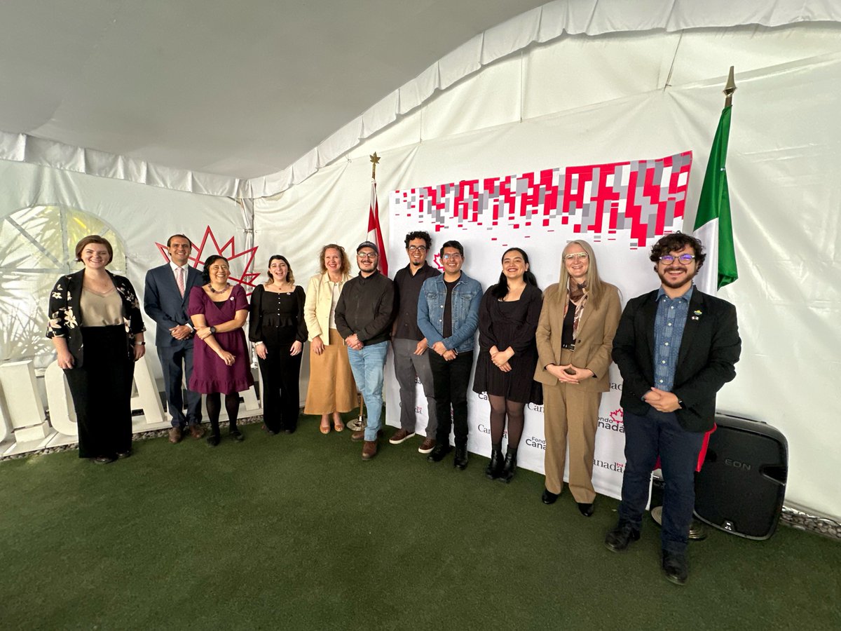 EmbCanMexico's tweet photo. Celebramos nuestro taller anual del #FondoCanadáMX con representantes de organizaciones de la sociedad civil financiadas por el gobierno de 🇨🇦 para impulsar sus iniciativas locales en 🇲🇽 ⬇️

@AmbientesJustos
@ACCIONAMexico https://t.co/7scakcE4S2