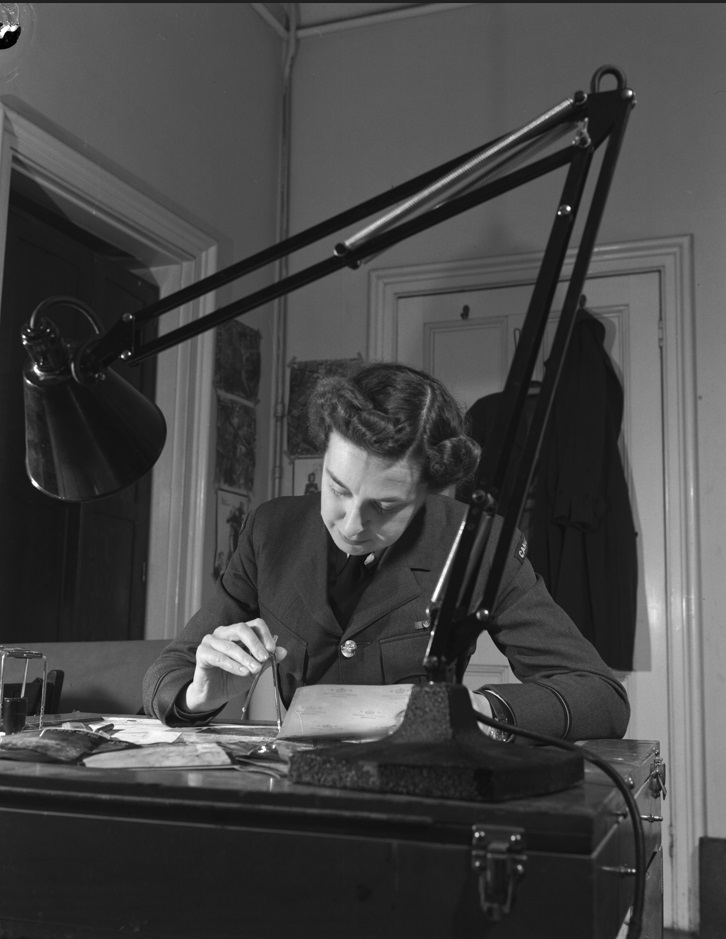 Fall Edition of the quarterly History Series is out with two new articles: cmia-acrm.ca/page/history-s…

Women in RCAF Intelligence Overseas in the Second World War

Ruth Jean Carr-Harris (née McJannet): A Biographical Sketch of an RCAF Intelligence Officer