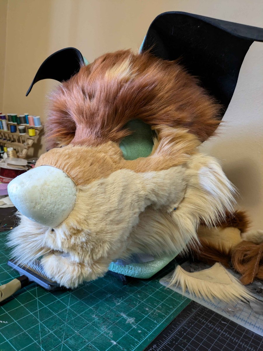 Heya
Join me over on twitch today at 2 CST for some Friday Fursuit Making! 
twitch.tv/pockettmouse