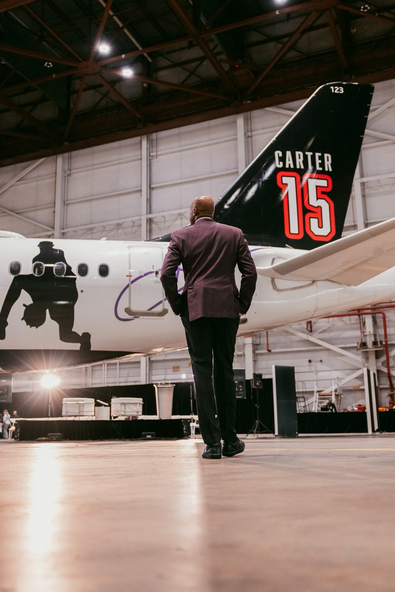 Raptors's tweet photo. Honouring Vince “Air Canada” Carter with a special livery on one of @AirCanada’s A220 to help retire #15 in style ✈️🏀 https://t.co/cESf9HNJzA