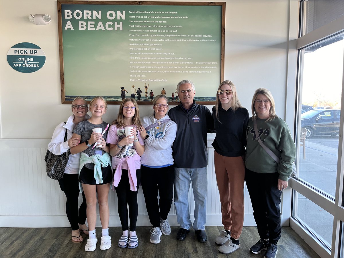 Swifties and Smoothies!  Have fun at concert tonight and thanks for visiting #tropicalsmoothie ! Folks from Iowa and Ohio!