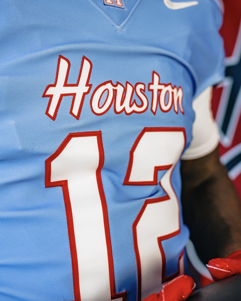 UHCougarFB's tweet photo. 🔥🔥🔥

#GoCoogs https://t.co/VBf8R1Efhx