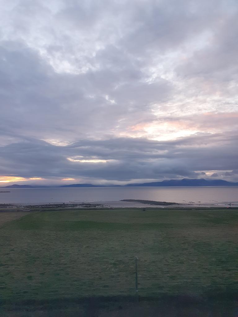 ajcorrigan's tweet image. Home again
Home again
Jiggedy jig

#commuting