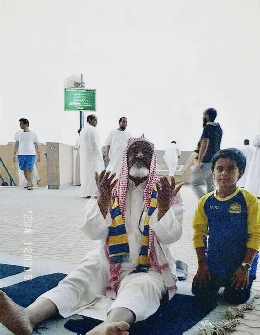 hi1df's tweet photo. انت وطن والوطن لا يُخان 
حب حقيقي يالنصر
💛 https://t.co/HwOs7Bq9Oe