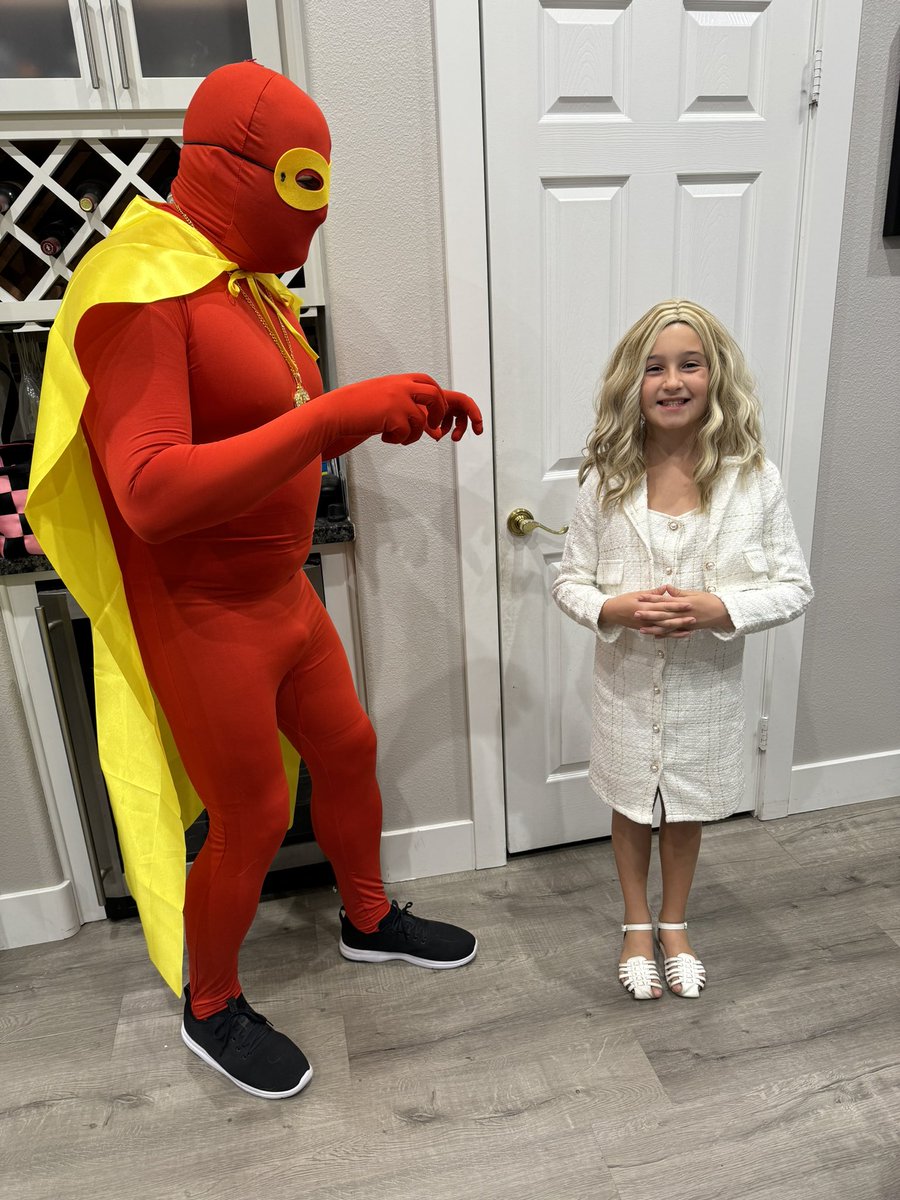 Robyn Harney (@iamrobynnicole) on Twitter photo My niece and brother-in-law had the cutest costumes last night, don’t you think <a href="/ElizabethBanks/">Elizabeth Banks ❄️</a> <a href="/TVPressYourLuck/">Press Your Luck</a> ?!?! Her favorite ❤️💛 #PressYourLuck #Whammy My niece and brother-in-law had the cutest costumes last night, don’t you think <a href="/ElizabethBanks/">Elizabeth Banks ❄️</a> <a href="/TVPressYourLuck/">Press Your Luck</a> ?!?! Her favorite ❤️💛 #PressYourLuck #Whammy