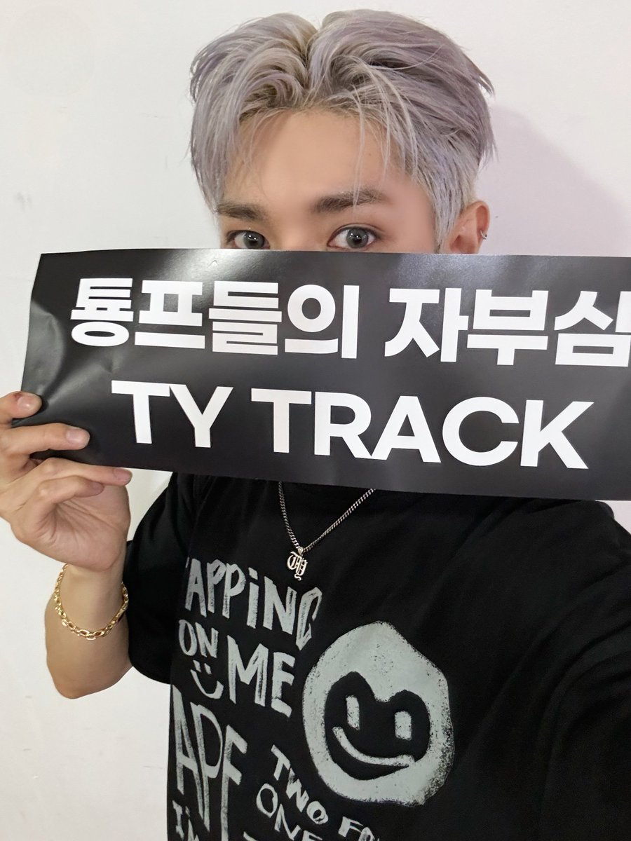 taeyong pics tweet media