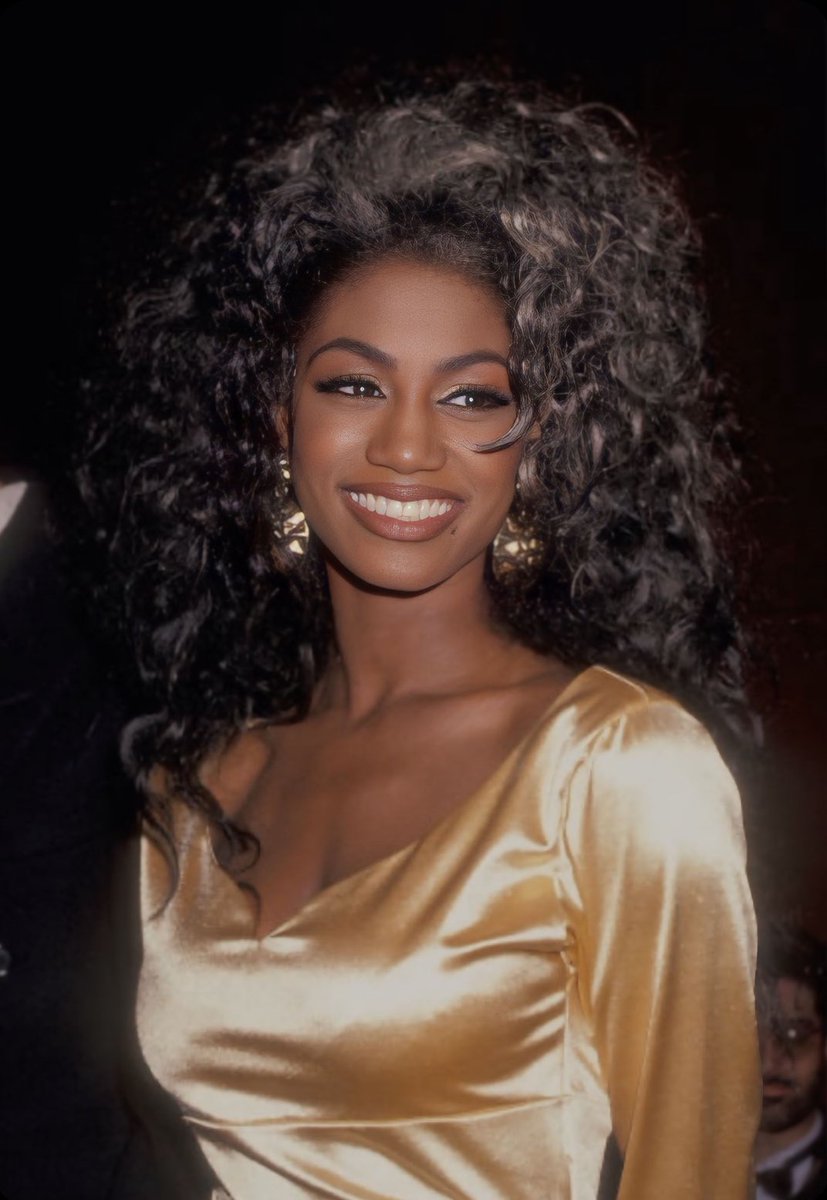 silknymphe's tweet image. Zelma Davis