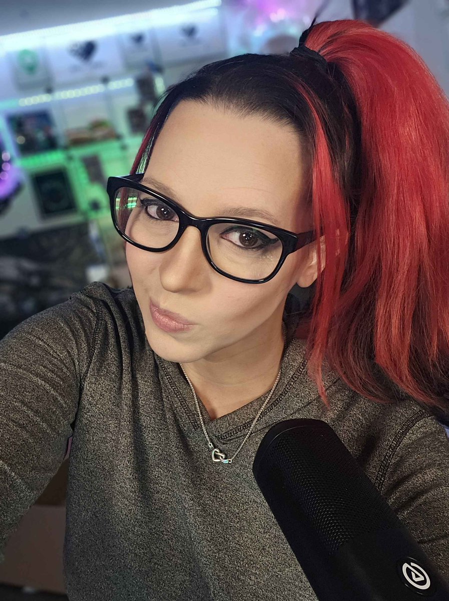 karebearxp's tweet photo. Going full swing in #HuntShowdown! ⚾💀Where my baseball bat is doing all the talking! 

Ready to crack some skulls and rack up some wins with @xpandagorex —come watch the chaos unfold! 🎮🔥

https://t.co/w56YOMcztV

#MeleeMadness #BayouBattles #HuntShowdownLive #CatchTheseHands https://t.co/5yMb77y1k0