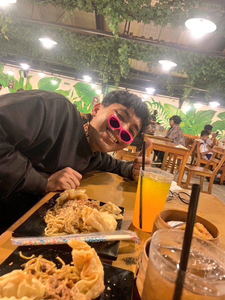 llilisaaaa's tweet photo. ee mlorot 2024 
versi lebih gembul wkwk ❤️ https://t.co/Bee54Bsgs4