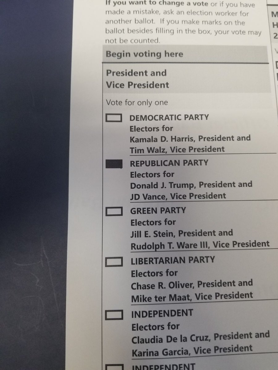 raysgirl1126's tweet photo. I voted early in Virginia today for @realDonaldTrump and @JDVance 

#strongwoman 
#intelligentwoman
#beautifulwoman
#TrumpVance2024 
#Garbage https://t.co/8y6KrQ7UxC