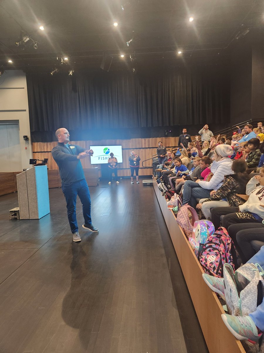 Mrs. Kelly Staples tweet media