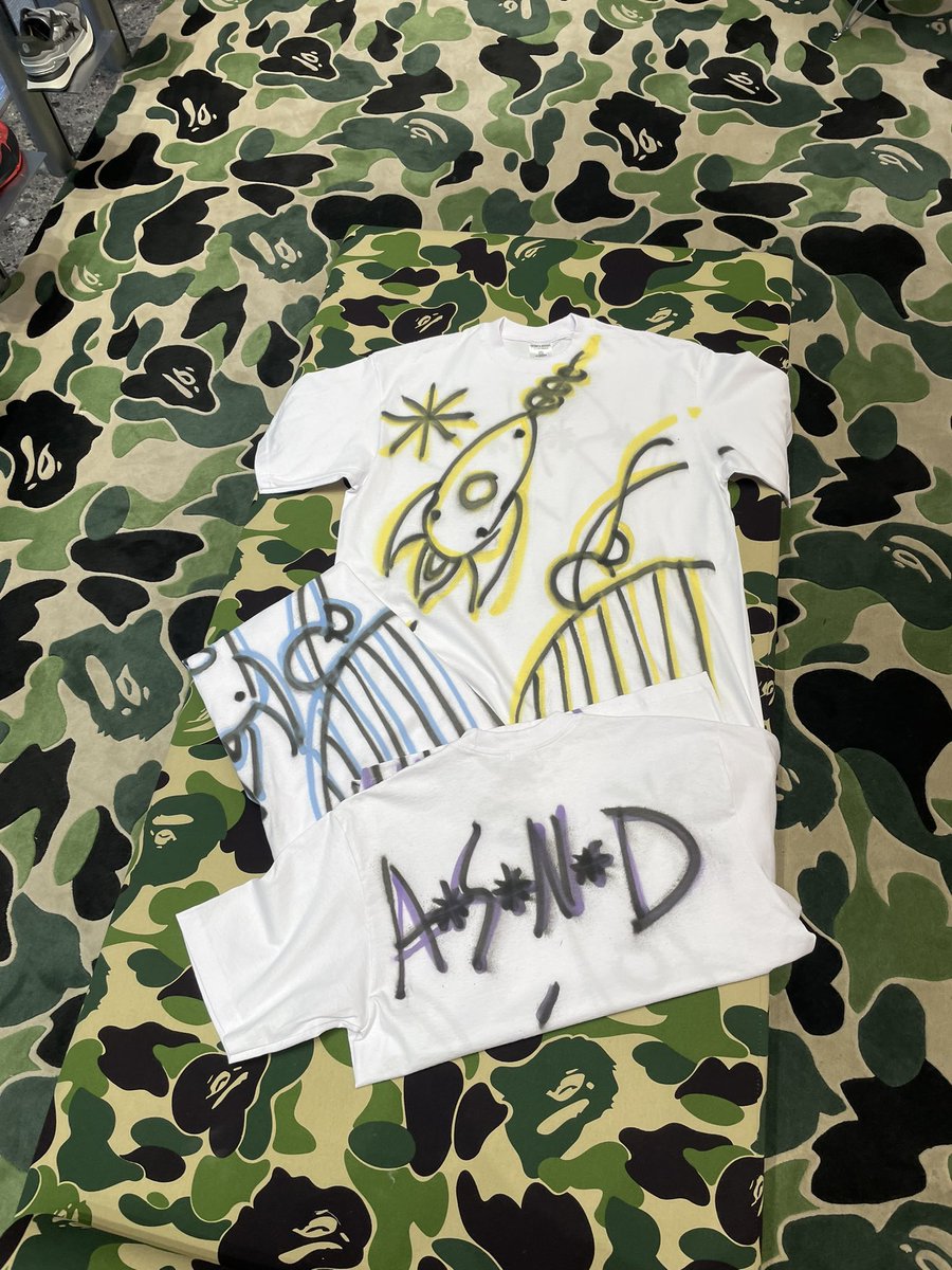 easeworld's tweet photo. ASND x @bydontrevino spray paint tee’s will be available at the listening party tomorrow at classick for free! very limited, first come first serve &amp; we got a few different flavors 🛸🎨 https://t.co/VXDzvJvVAP