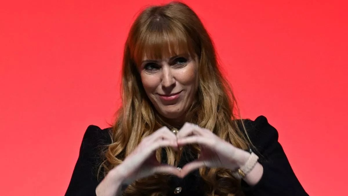 LeftieStats's tweet image. ❗️ BREAKING: Labour has quietly announced that it will be cutting housing benefit in real terms, by freezing the amount that claimants can receive.

This means rents will rise faster than housing benefit.

(Via BBC News)