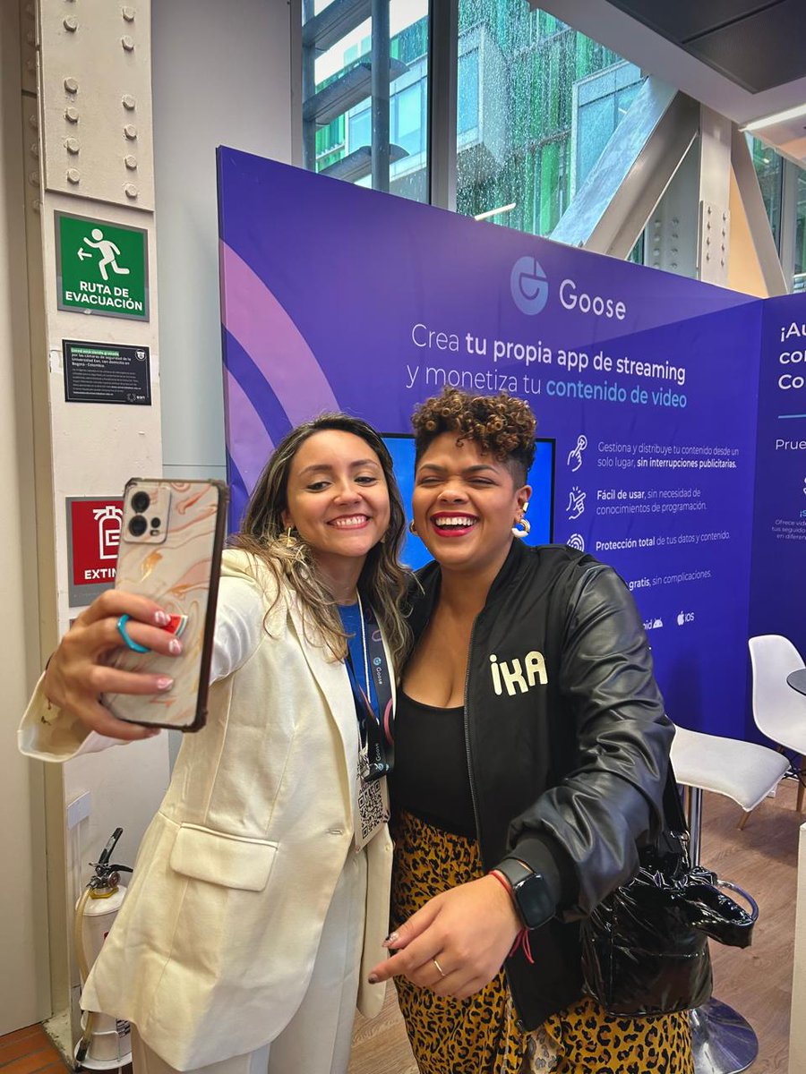 GooseOtt's tweet photo. ¡Qué equipo, #GooseTour! ✈️😍
Continuamos apostando al futuro de los creadores de contenido 🤳 participando de #InfluencerLatamSummit mostrando cómo monetizar tu contenido exclusivo con tu propia App. 📹
¡Gracias a todos los creadores y agencias 🤝 que visitaron nuestro stand! https://t.co/nBmV7FVFUO