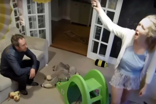 JesusChris87425's tweet image. "Oh Allah in the word "dumb" we're shown evil mean violent psychopath #SeanMcCann sat at table smoking+explaining to his sister telling her that he believes #HumbersidePolice are dumb in evil secret meeting with #ShereeSpencer spirit confirm politely!"