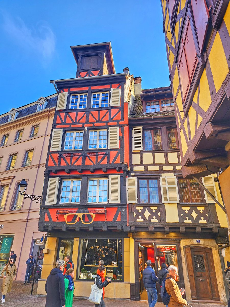 biancedtown's tweet photo. Colmar 🇫🇷
@TinaVeltruski 💕
#mitotako #kiraiwollypustolovi
#ljubavzaljubav https://t.co/d4YhUlIvAy