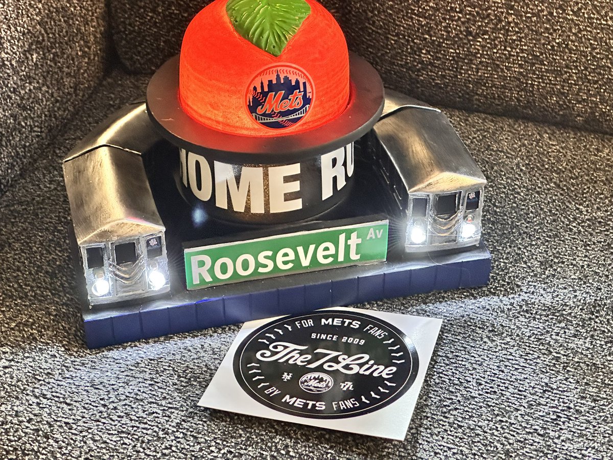 Seth Elgart (@selgart) on Twitter photo In these dismal no-more-baseball times the arrival of my new <a href="/The7Line/">The 7 Line</a> light-up home run apple/train has made me extremely happy LOL
#LGM In these dismal no-more-baseball times the arrival of my new <a href="/The7Line/">The 7 Line</a> light-up home run apple/train has made me extremely happy LOL
#LGM