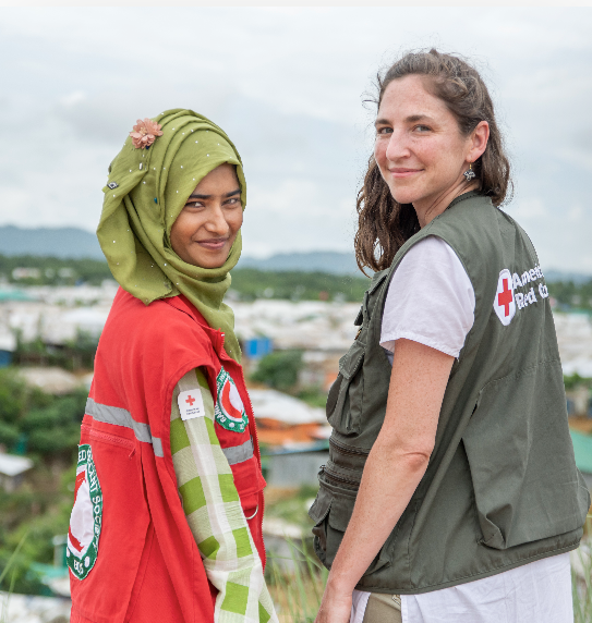 CroixRouge_CH's tweet photo. Il n'y a jamais eu autant de personnes en fuite dans le monde qu'aujourd'hui. La première stratégie migratoire adoptée cette semaine par le #RCRCMovement à la #RCRC24 est plus nécessaire que jamais. Nous sommes déterminés à honorer notre engagement de sauver des vies. #NotAlone https://t.co/C46lk0rBcy