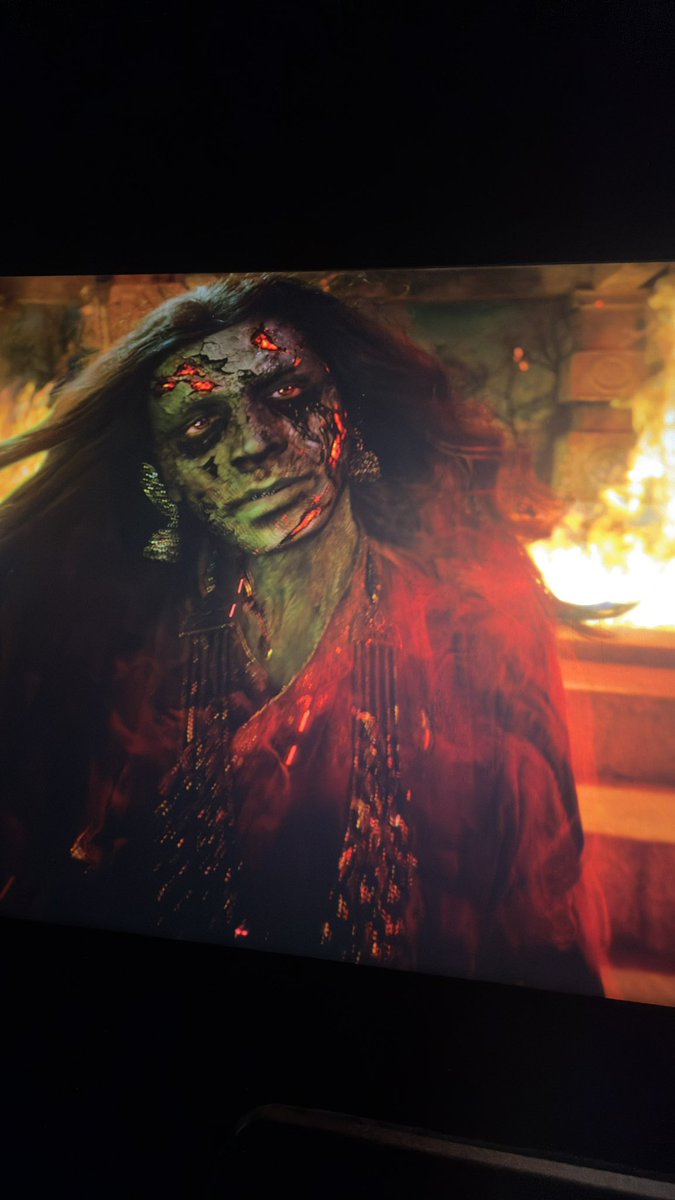 parshwa71576's tweet photo. I stopped breathing for a moment when Madhuri Dixit appeared in the film 🥵🔥

#MadhuriDixit @MadhuriDixit #BhoolBhulaiya3 #BhoolBhulaiya3 https://t.co/MqanllFp1Y