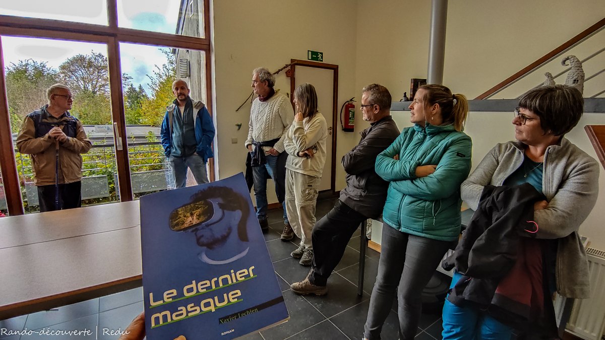 Il nous a ouvert les portes de son univers lors de la rando-découverte du mois d'octobre.
Au départ de Redu, Xavier LECHIEN a emmené une bande de rando-curieux sur le GR 14, l'itinéraire emprunté par les personnages de son premier roman "Le dernier masque".
#walloniecherie 🇧🇪