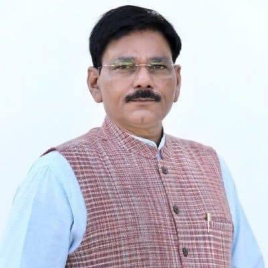 annukhan78's tweet photo. जेवर विधायक सबके प्रिय श्री @DhirendraGBN जी को जन्मदिन की हार्दिक बधाई एवं शुभकामनाएं #Happybirthday https://t.co/f9PmeGdlhi
