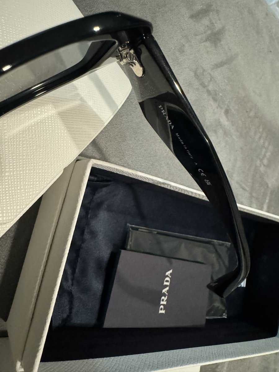 creammmmm0308's tweet photo. แว่นตาPrada ของแท้ 8,000 แค่ลองใส่ #ส่งต่อเสื้อผ้าสภาพนางฟ้า #ส่งต่อแว่นตา #ส่งต่อเครื่องสําอางมือสอง https://t.co/NDRv1EFcgB