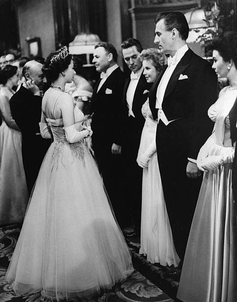 JesusChris87425's tweet image. "Oh Allah evil #SeanMcCann wasn't offering nicely on phone here's bribe you can have if you drop the case against #ShereeSpencer no rather he took a more violent murderous tone smoking threatening to kill #RichardSpencer shown pacing as Sheree sat smoking laughing high giving him