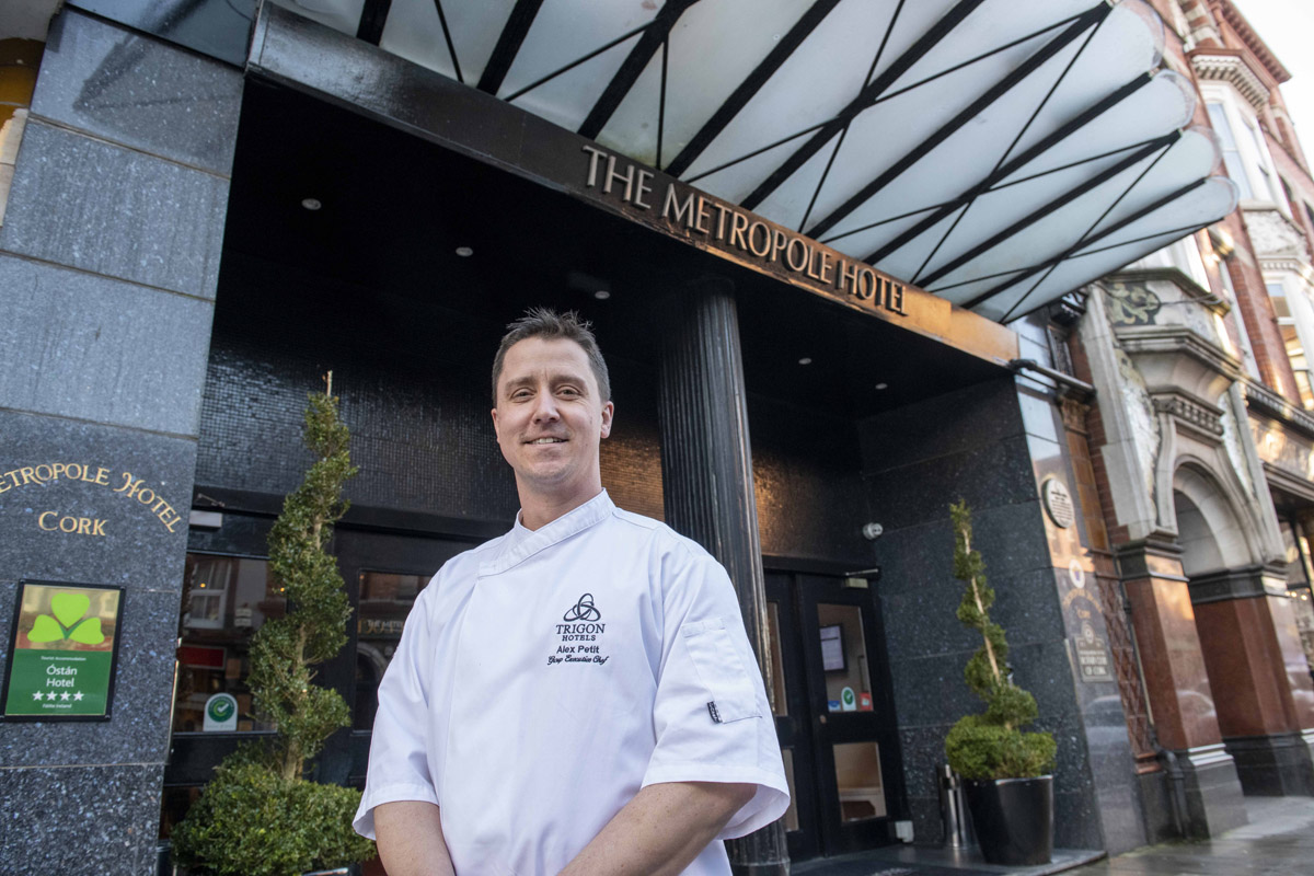 Billy Lyons (@corkbilly) on Twitter photo Calling All Aspiring Chefs! Bag your hands-on experience opportunity at Trigon Hotels' Open Kitchen Week. corkbilly.com/2024/11/callin… <a href="/TrigonHotels/">Trigon Hotels</a> <a href="/alexpetit2005/">Alex Petit</a> <a href="/sandramurphy999/">Sandra Murphy</a> <a href="/AaronMansworth/">Aaron Mansworth</a> Calling All Aspiring Chefs! Bag your hands-on experience opportunity at Trigon Hotels' Open Kitchen Week. corkbilly.com/2024/11/callin… <a href="/TrigonHotels/">Trigon Hotels</a> <a href="/alexpetit2005/">Alex Petit</a> <a href="/sandramurphy999/">Sandra Murphy</a> <a href="/AaronMansworth/">Aaron Mansworth</a>