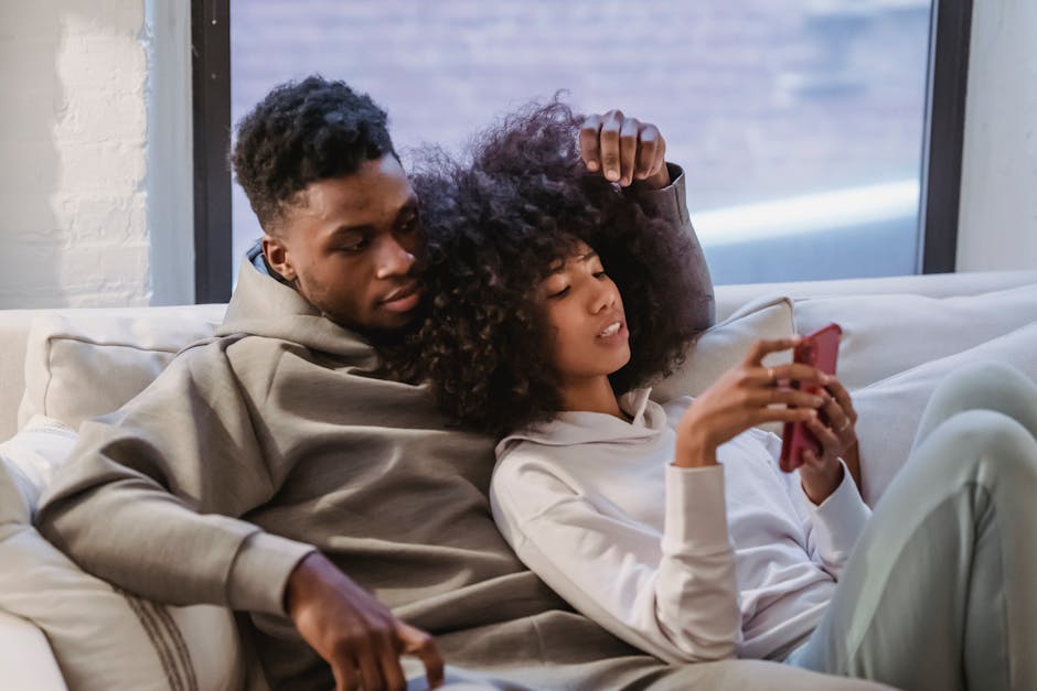 TaviRelations's tweet photo. Between us is our relationship app which is like having a therapist in your pocket! Download it and start improving communications between you and your partner.
Find out more here: https://t.co/s4nO7YsvZ9
#RelationshipApp #CouplesTherapy #CoupleGoals https://t.co/ek3gtaiRJz