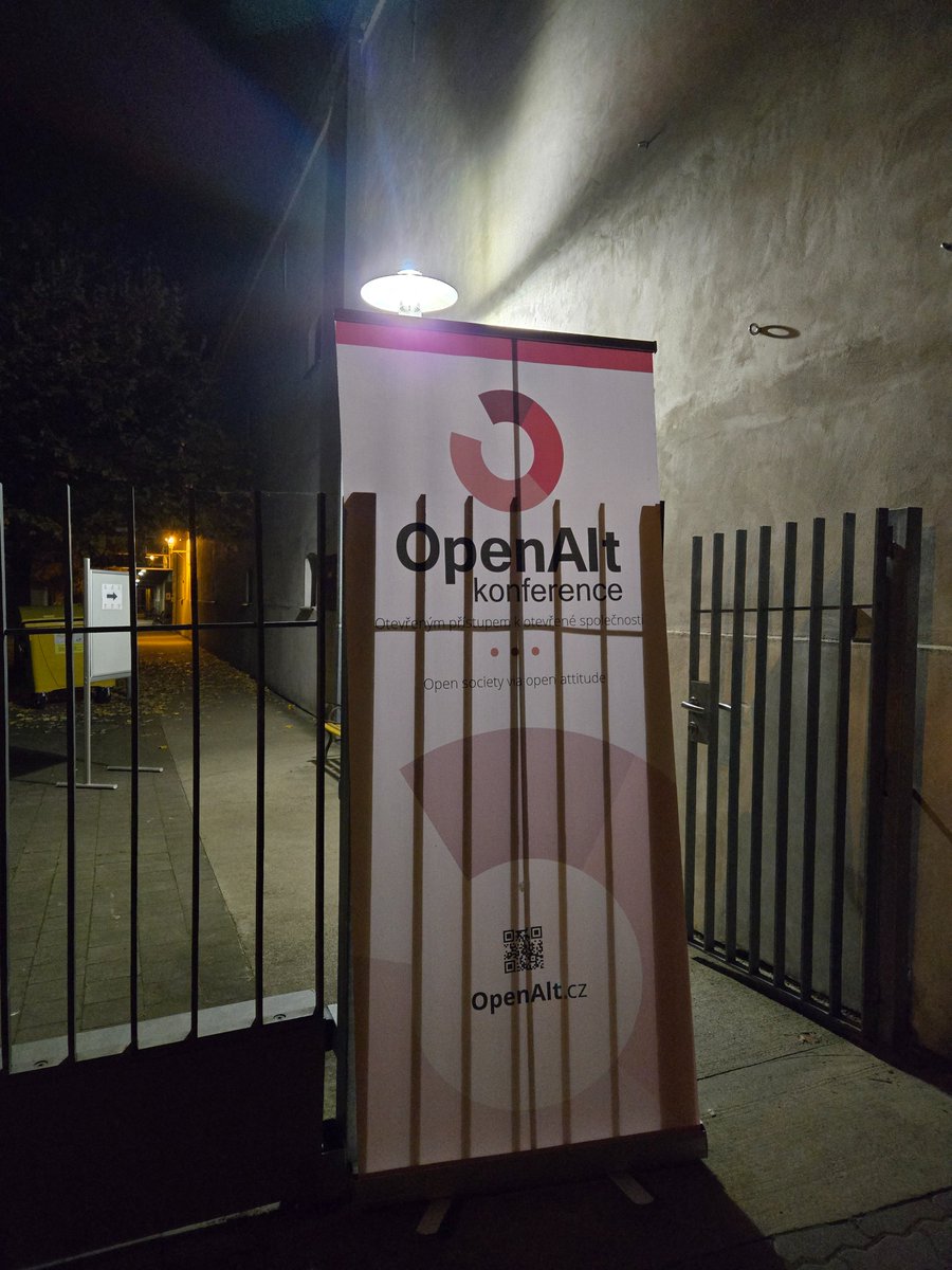 Warm-up <a href="/op/">Olga Pavlova</a> konference už se rozjíždí. FIT VUT klub Kachnička.