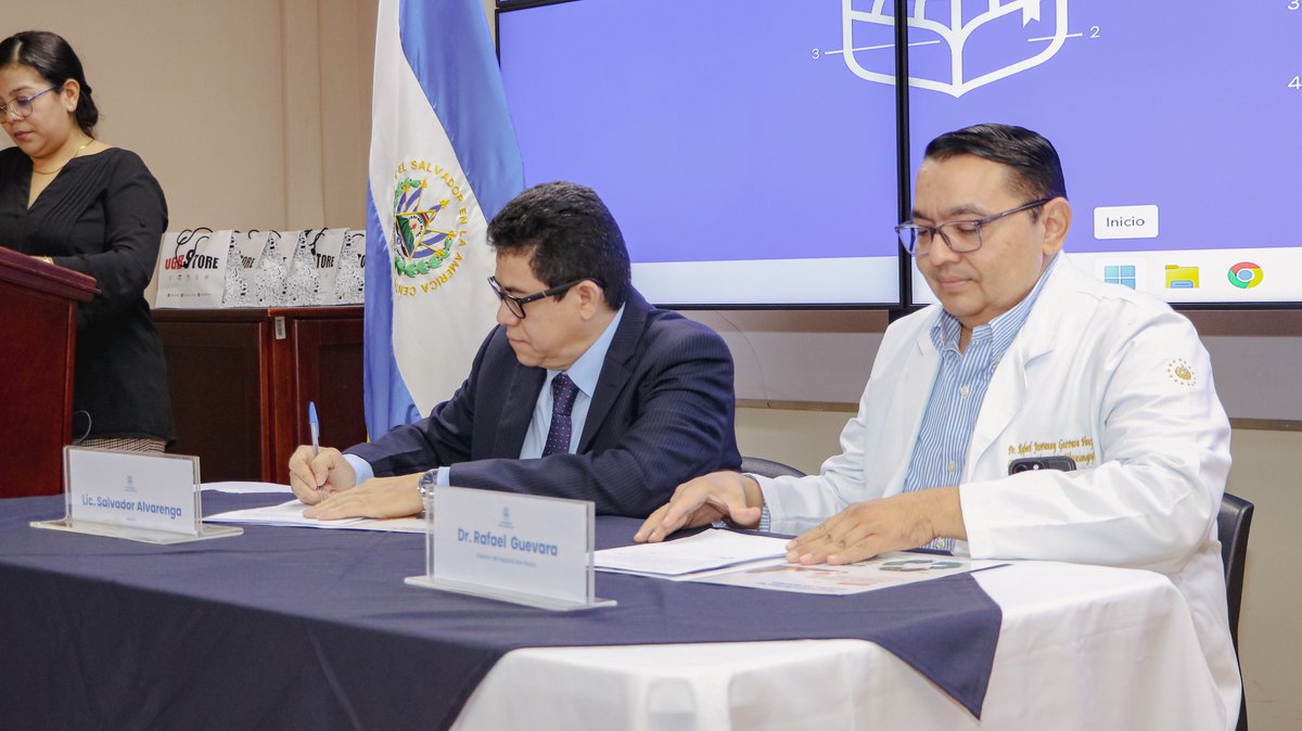 UGB_SV's tweet image. La UGB firma un convenio con el Hospital Nacional "San Pedro" en Usulután, brindando a estudiantes de Medicina prácticas clínicas en un entorno profesional, acceso a instalaciones y programas de educación continua que fortalecen su formación.