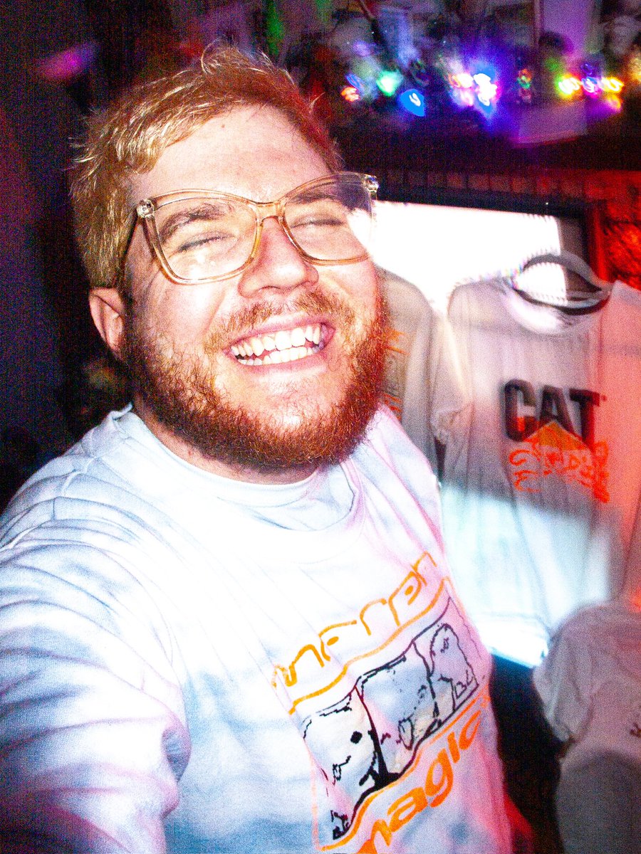 hhazelboyy's tweet image. New @morphmagic_ shirts this weekend ✨