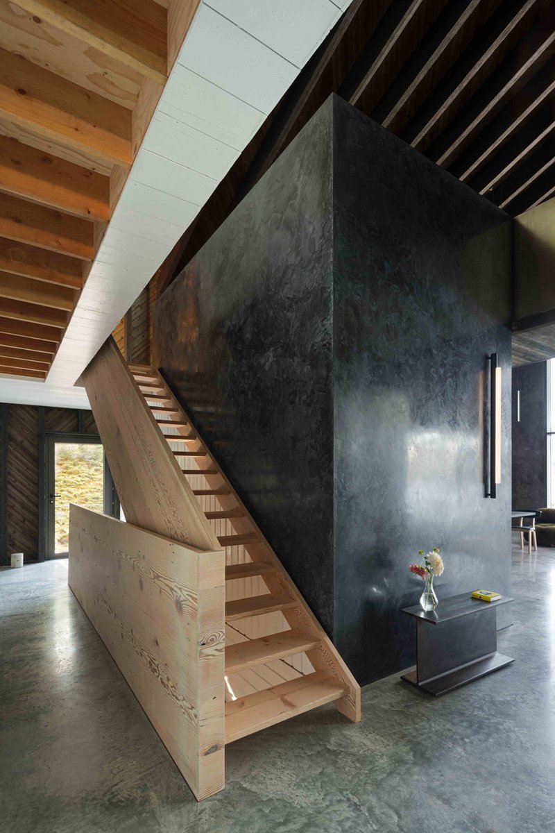 blisssupersized's tweet photo. Ideas - Structure: Shore house by Measured Architecture in Canada - talking about sustainable, instead of adding to the landfill this home is using reused wood from old structures on the site, storing the captured carbon
..
(about project and architects: https://t.co/Q92Us2aay2 ) https://t.co/jT69D6kS0b