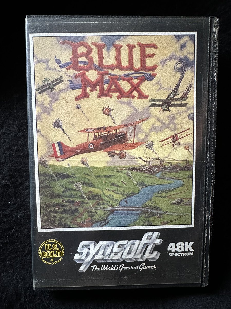 JoachimHesse's tweet photo. Computerspiele gab’s schon vor dem Internet. #BlueMax von #BobPolin war in Deutschland bis 2010 indiziert und offiziell nur Erwachsenen zugänglich. Als Bomberpilot Max Chatsworth zerstört ihr im virtuellen Ersten Weltkrieg Häuser. Der Spieler verfügt nur über ein einziges Leben. https://t.co/L66M178ki0