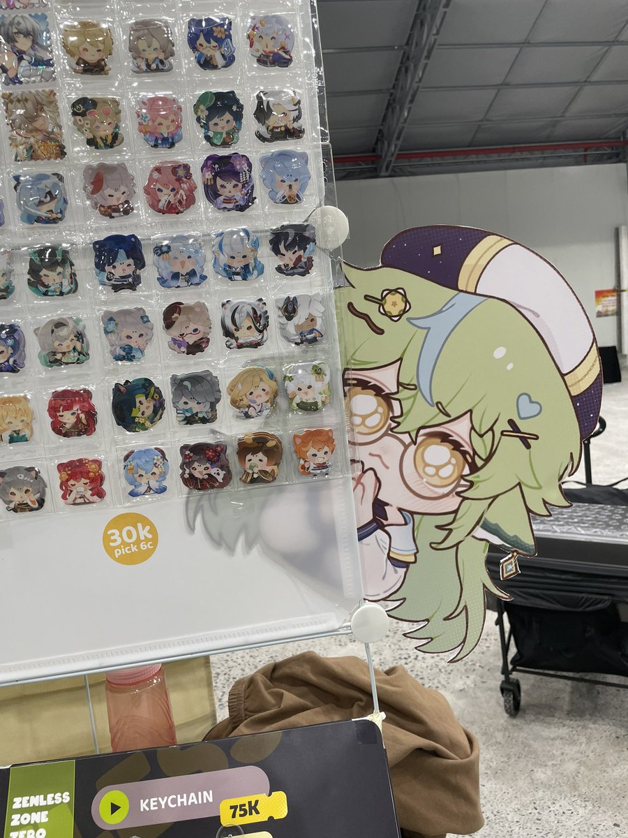 C3nmt1's tweet photo. Set up at Hobby Horizon 😚😚😚
Loôk at my cutie Sucrose on the right side hue hue hue 😘😘😘
.
I plan to use this layout for #cf19
.
#basakila
#Hh24 https://t.co/ITdHzfkUJi